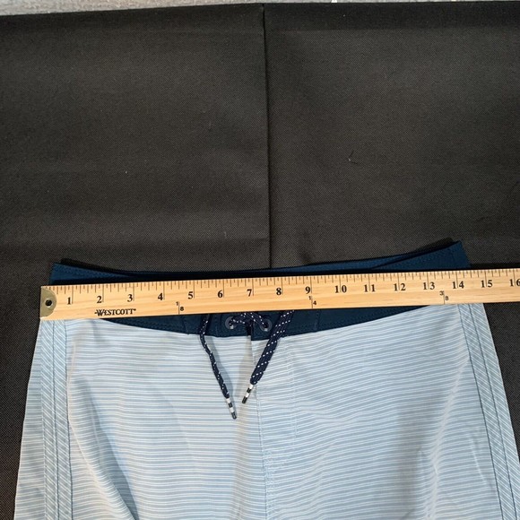 S Billabong Board Shorts Mens 28 Blue Striped Unlined Surf Beach Platinum X EUC - Picture 3 of 5